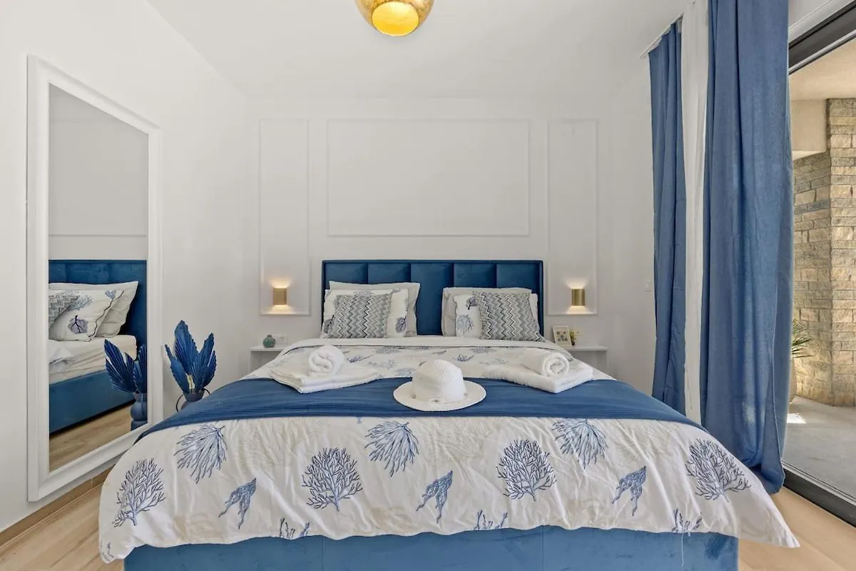 Villa Chiara, Neubau-Ferienhaus Pula-Šišan
