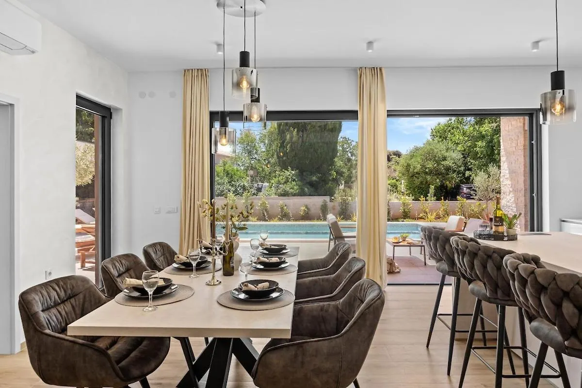 Villa Chiara, Neubau-Ferienhaus Pula-Sisan Croatia