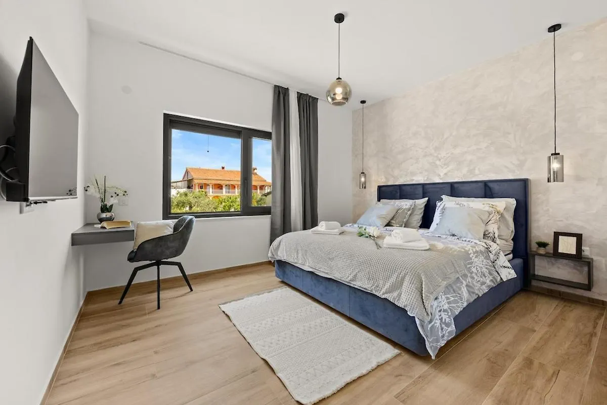 Villa Chiara, Neubau-Ferienhaus Pula-Sisan Croatia