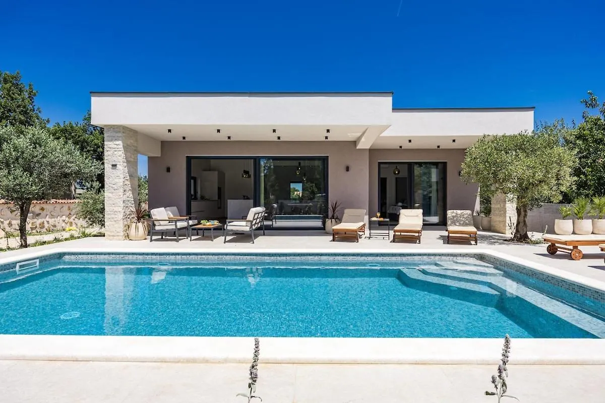 Villa Chiara, Neubau-Ferienhaus Pula-Sisan Croatia